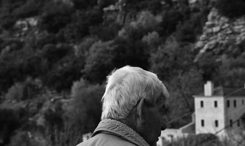 Fuga para o Trabalho: À Sombra de um Casamento