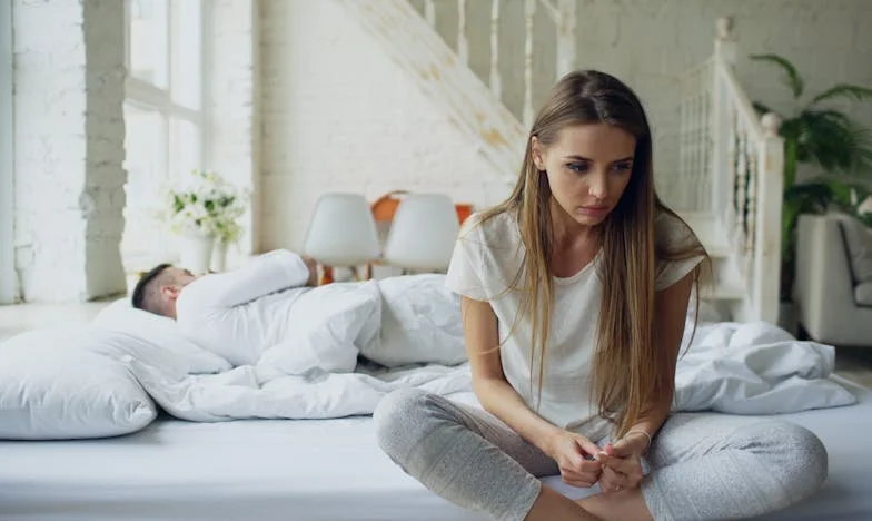 Entre Duas Fogueiras: Quando o Meu Marido Não Consegue Dizer à Mãe Que Não Podemos Ter Filhos